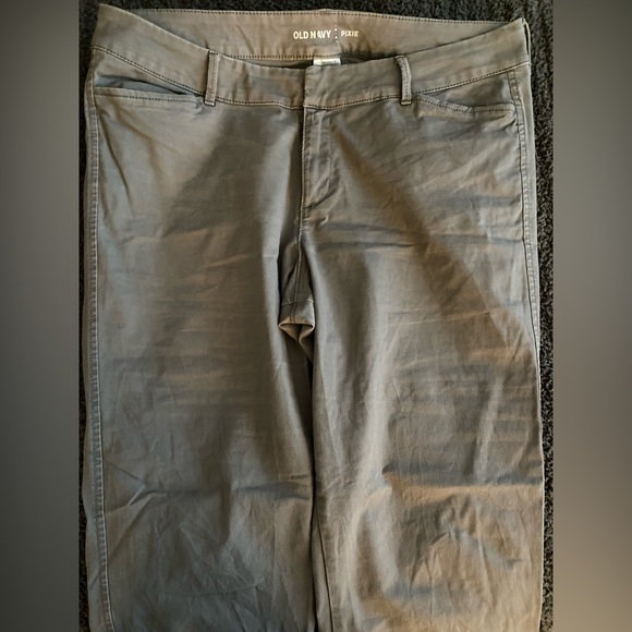 Light Grey Old Navy Pixie Dress Pants! - Picture 1 of 2